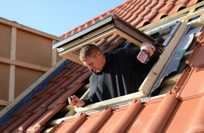 Pose de fenêtres de toit Velux à Provin
